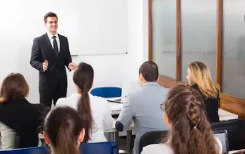 Classroom certification training courses from Learners Era for PMP, PRINCE2, ITIL, Six Sigma and other courses
                        